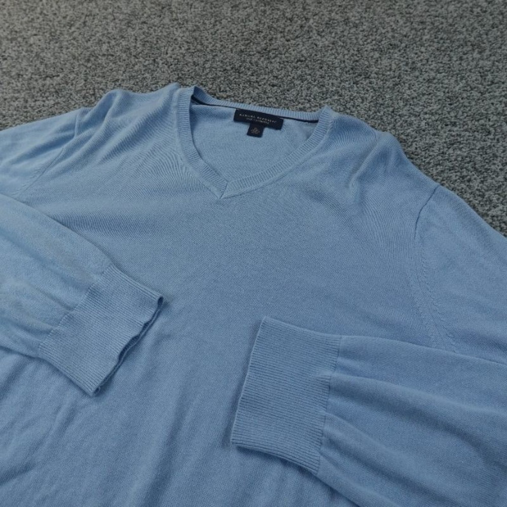 Banana Republic Sweater Mens XL Blue Silk Cashmere V Neck Pullover Knit Preppy